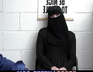 Fake muslim wearing hijab busted with an increment of fucked hard-storelyfter com