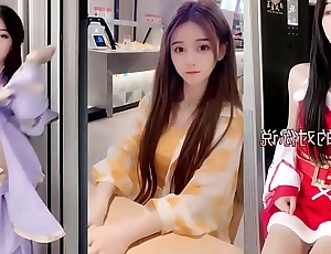 Omg this girl has transmitted to most hot body on tiktok farm someone fuound this vid