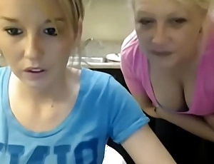 Mother and daughter show tits in the first place cam - instagramcamgirl com