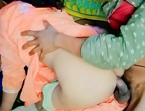 देशी भाई और बहन कि चुदाई सलवार कमीज मे जबरदस्त हिन्दी आवाज मे
