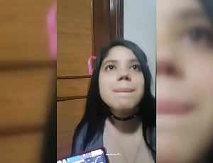 Mi NOVIA Me Me INTERRUMPE En Medio De Una Partida Para COGER. (video viral colombiana)