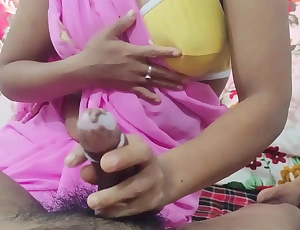 Indian bhabhi handjob increased by Fuck his Daver upon Clear Hindi audio, Bhabhi ne Daver ki sath kiya mast chudai