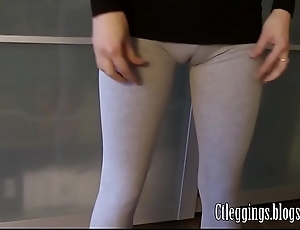 Wield cameltoe with aged leggings.